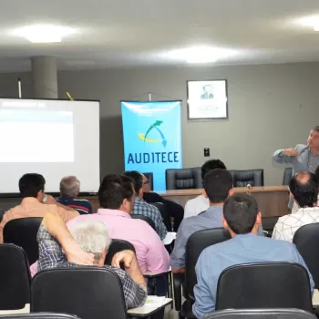 Rogério Geremia apresenta software ContÁgil aos AFRE/CE
