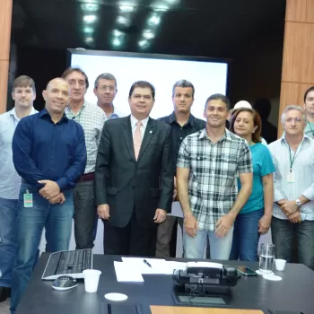 AUDITECE discute reivindicações da categoria com Mauro Filho