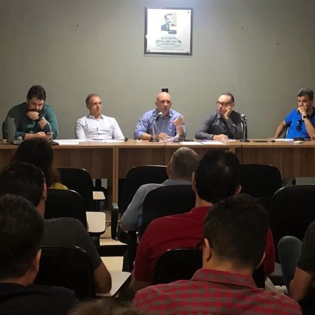 REPOSIÇÃO SALARIAL | AFRE’s adotam postura proativa: Assembleia decide encomendar estudos que apontem novas fontes de receitas para o Estado